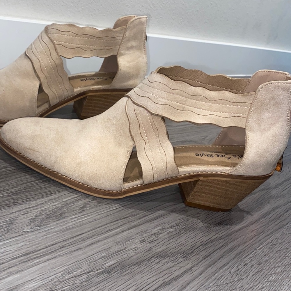 Super cute booties